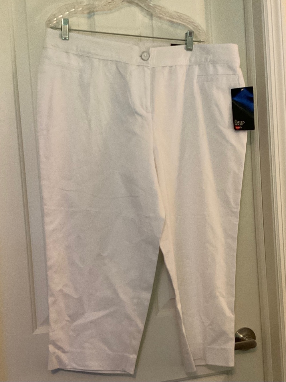 Avenue Classic White Cropped Pants Size 16 NWTs